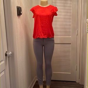 Women wear pants size 29 and top size XS
